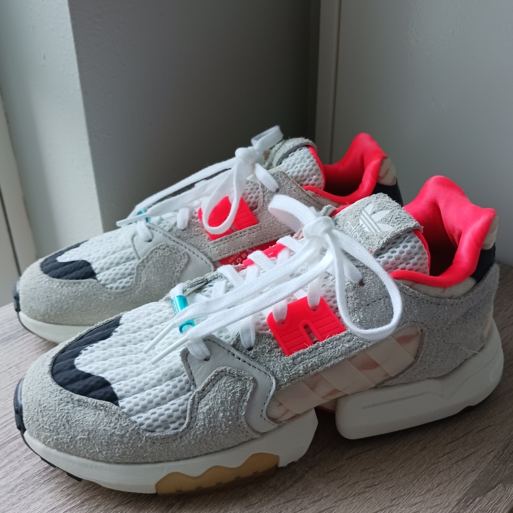 🌷 Adidas ZX Torsion Sneakers in Solar Red